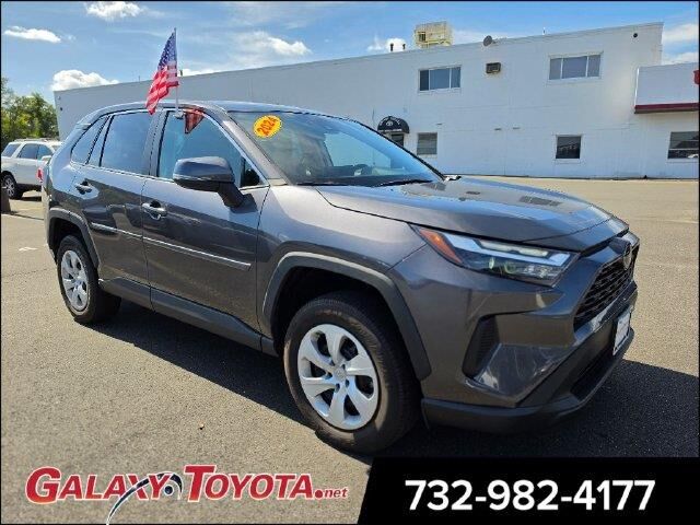 2024 Toyota RAV4 LE — photo 1 of 13