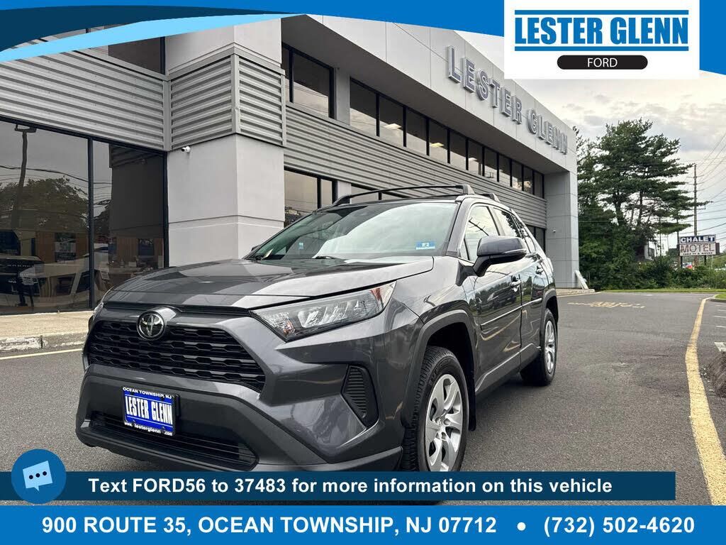2020 Toyota RAV4 LE — photo 1 of 2
