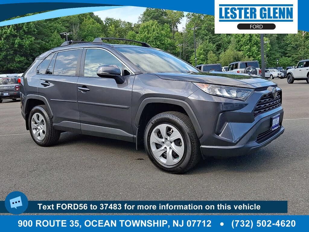 2020 Toyota RAV4 LE — photo 1 of 1