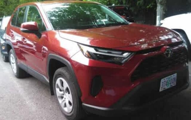 2025 Toyota RAV4 LE — photo 1 of 26