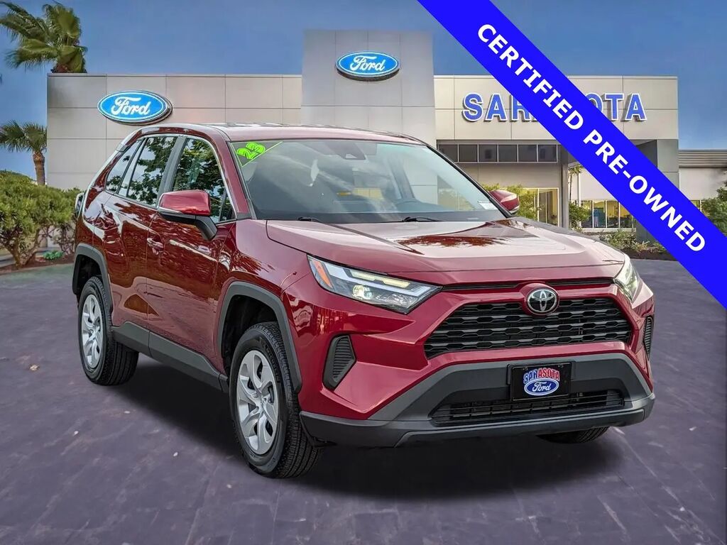 2023 Toyota RAV4 LE — photo 1 of 13