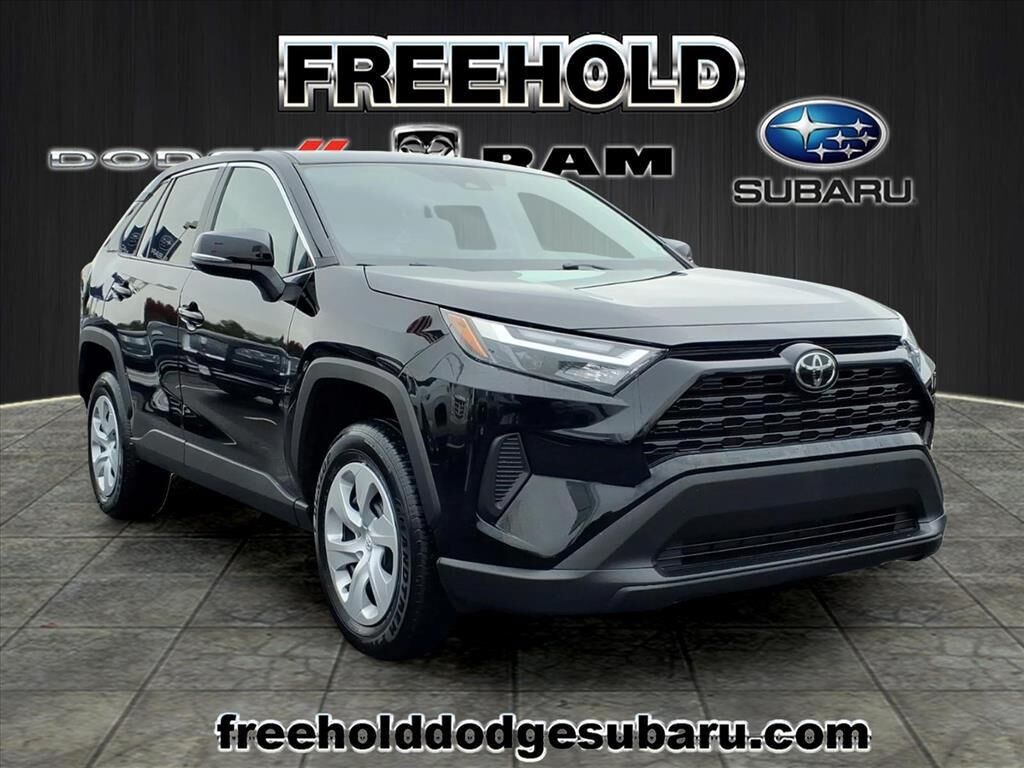 2025 Toyota RAV4 LE — photo 1 of 13