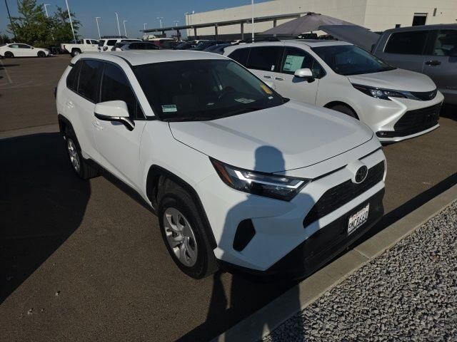 2024 Toyota RAV4 LE — photo 1 of 36