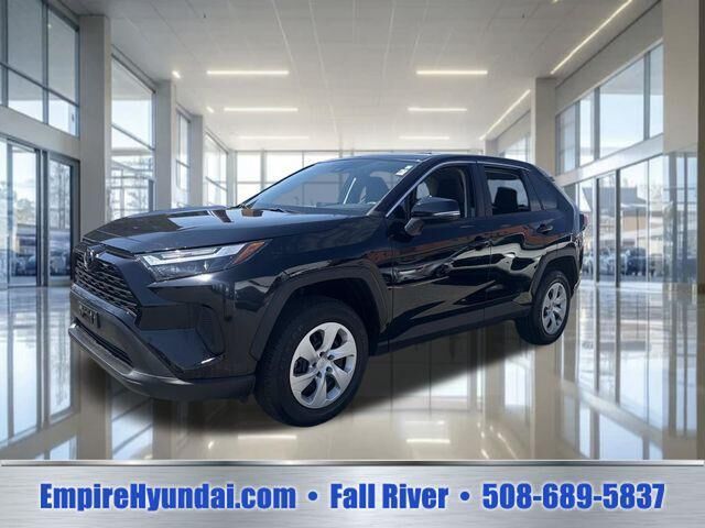 2024 Toyota RAV4 LE — photo 1 of 26