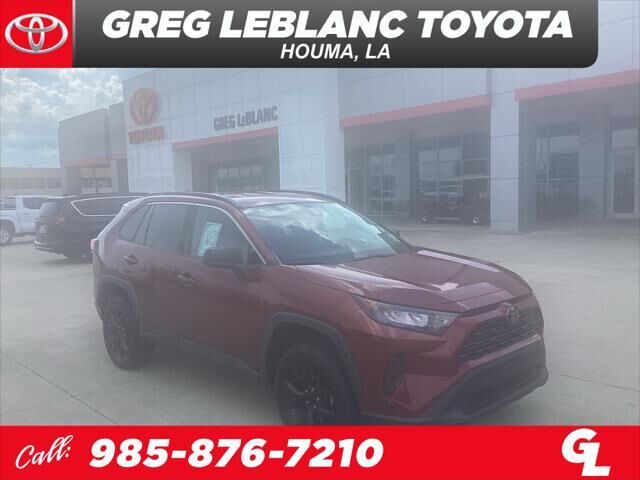 2021 Toyota RAV4 LE — photo 1 of 13