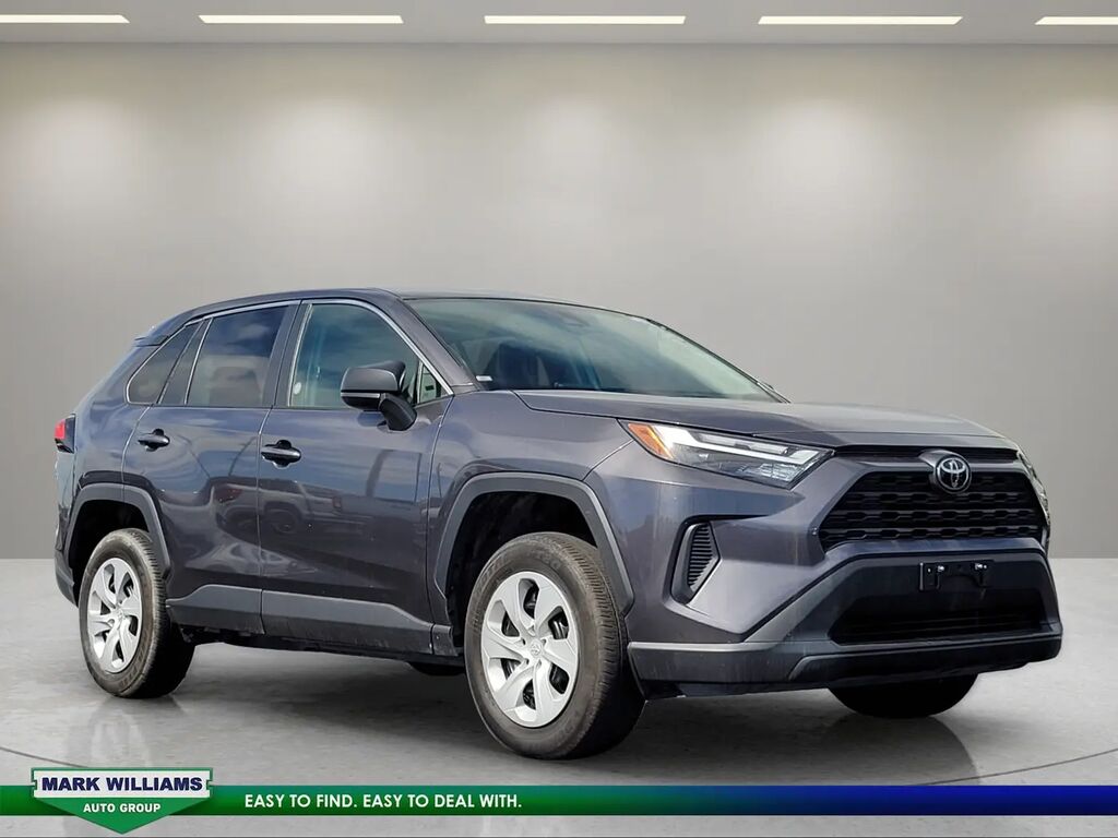 2025 Toyota RAV4 LE — photo 1 of 11