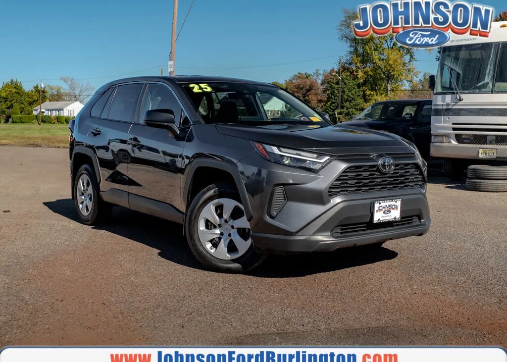 2025 Toyota RAV4 LE — photo 1 of 13