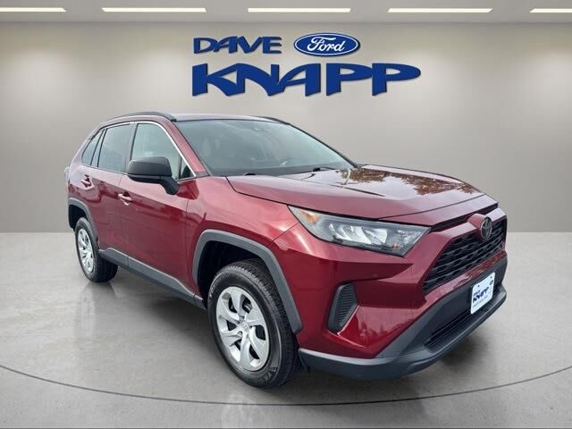 2019 Toyota RAV4 LE — photo 1 of 26