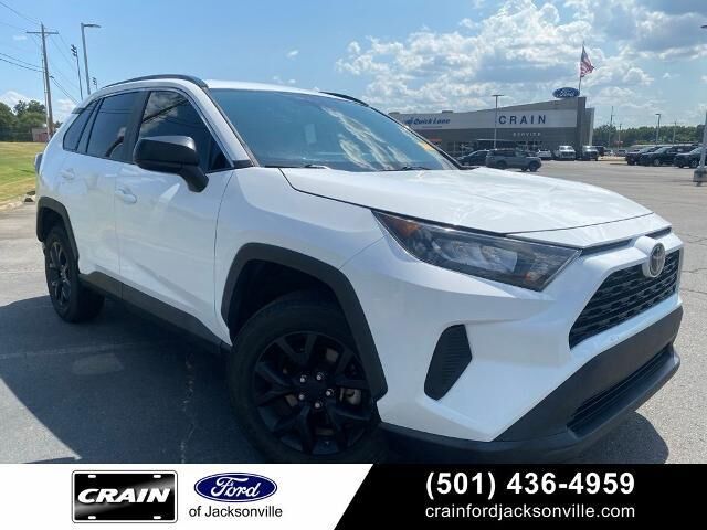 2021 Toyota RAV4 LE — photo 1 of 26