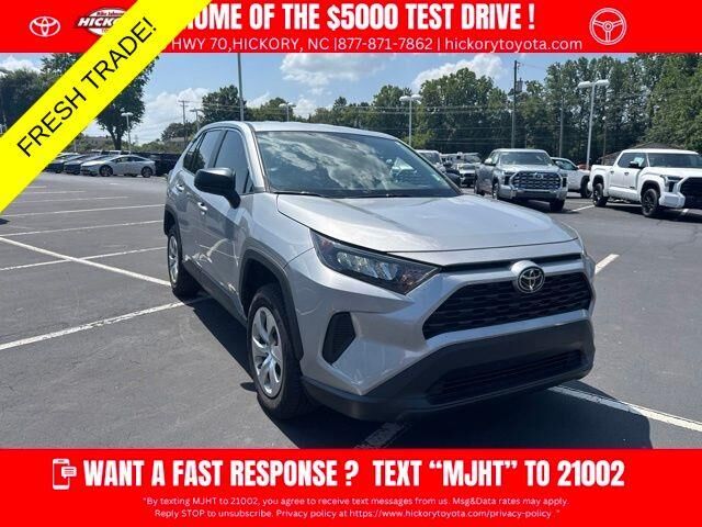 2022 Toyota RAV4 LE