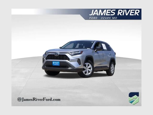 2025 Toyota RAV4 LE
