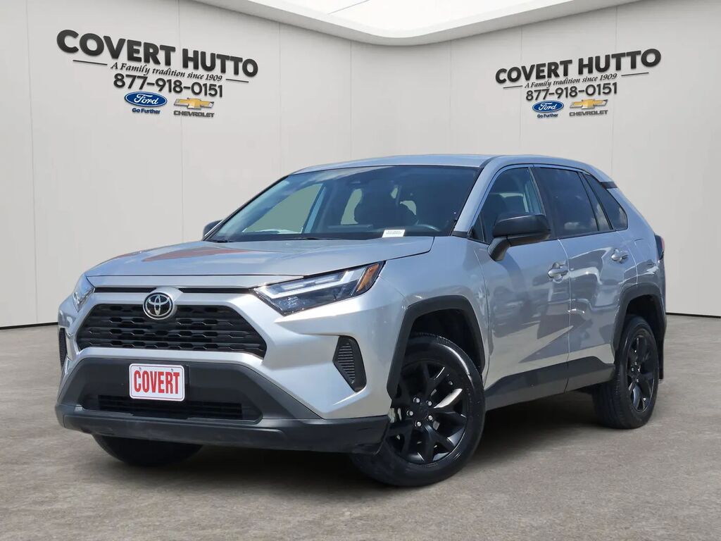 2023 Toyota RAV4 LE — photo 1 of 13