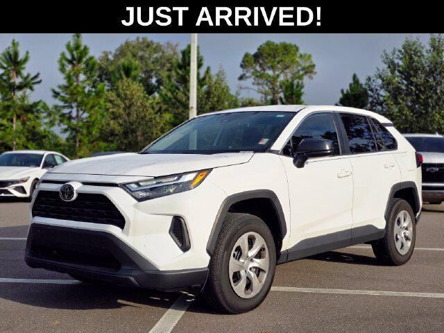 2024 Toyota RAV4 LE — photo 1 of 13