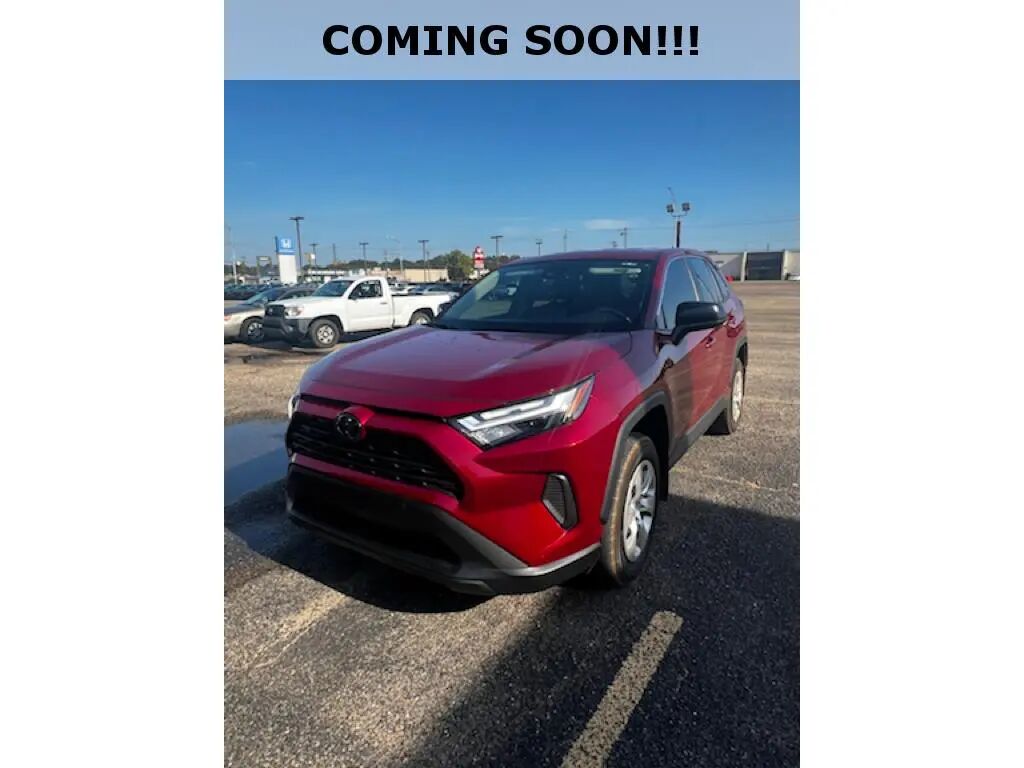 2024 Toyota RAV4 LE — photo 1 of 14