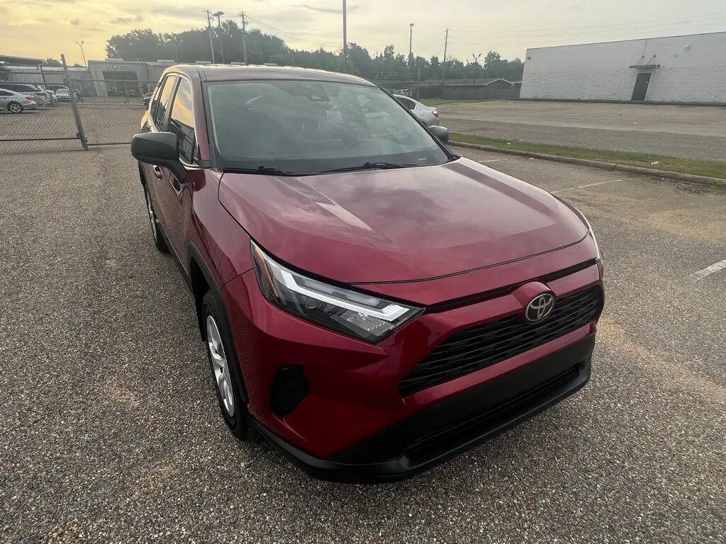 2024 Toyota RAV4 LE — photo 1 of 13
