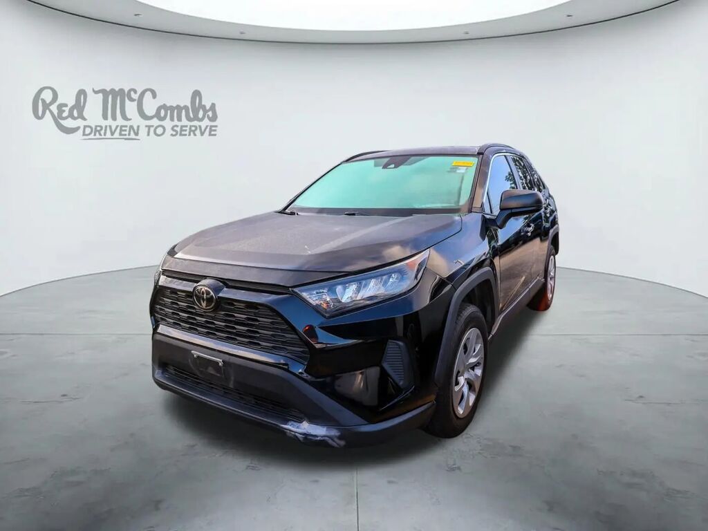2019 Toyota RAV4 LE — photo 1 of 11
