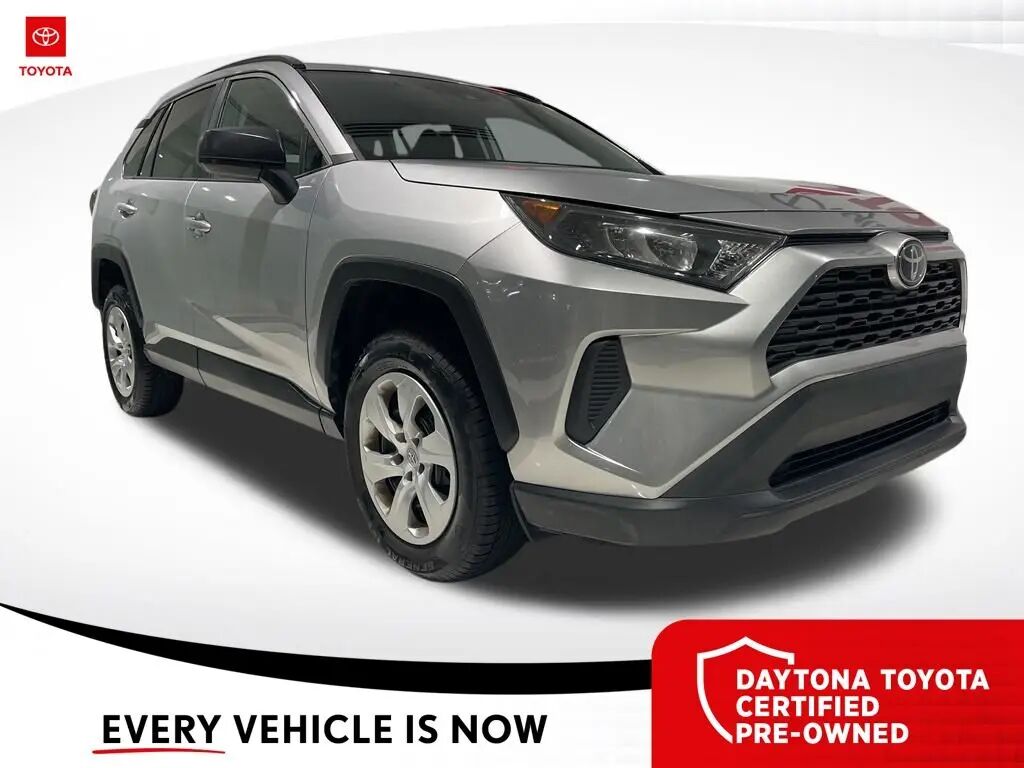2020 Toyota RAV4 LE — photo 1 of 13