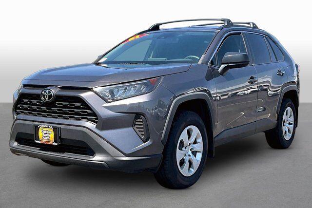 2021 Toyota RAV4 LE — photo 1 of 13