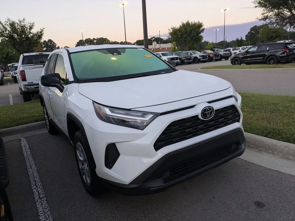 2024 Toyota RAV4 LE — photo 1 of 4