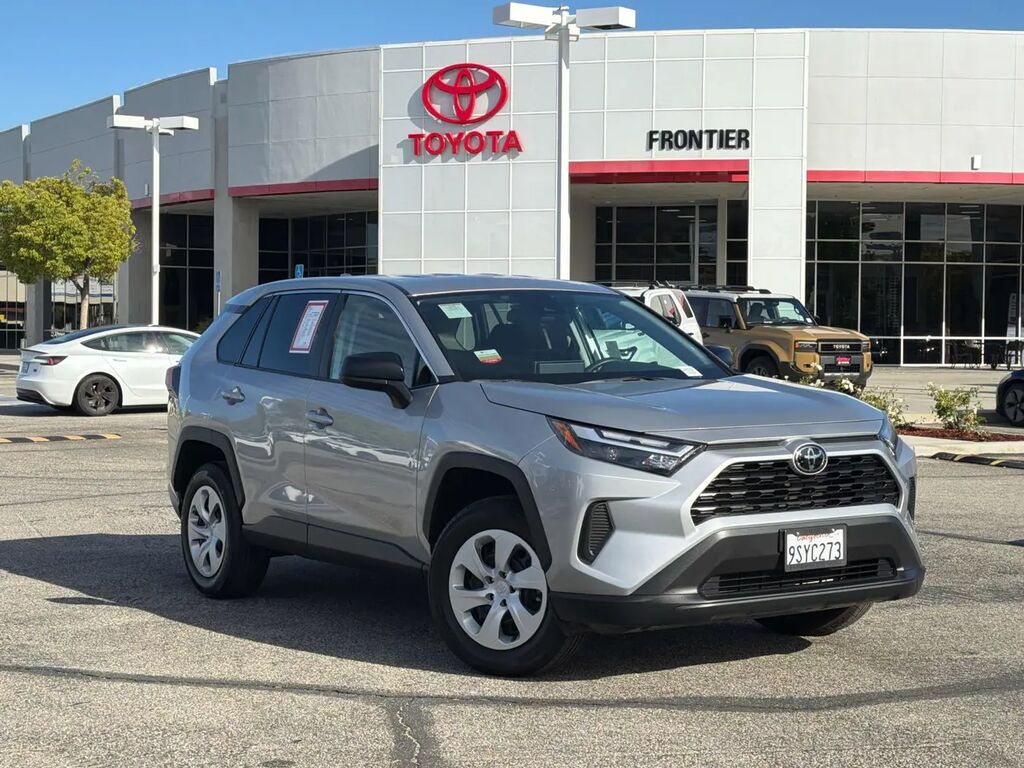 2025 Toyota RAV4 LE — photo 1 of 13