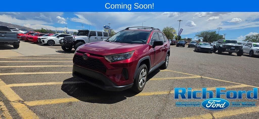 2020 Toyota RAV4 LE — photo 1 of 2