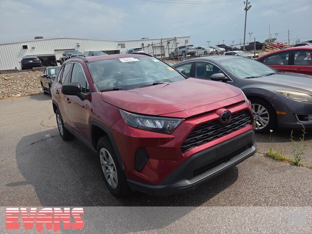2021 Toyota RAV4 LE — photo 1 of 4
