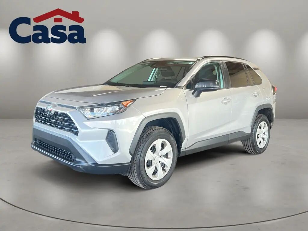 2019 Toyota RAV4 LE — photo 1 of 13