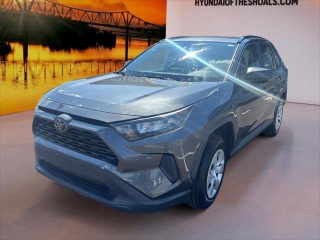 2020 Toyota RAV4 LE — photo 1 of 13