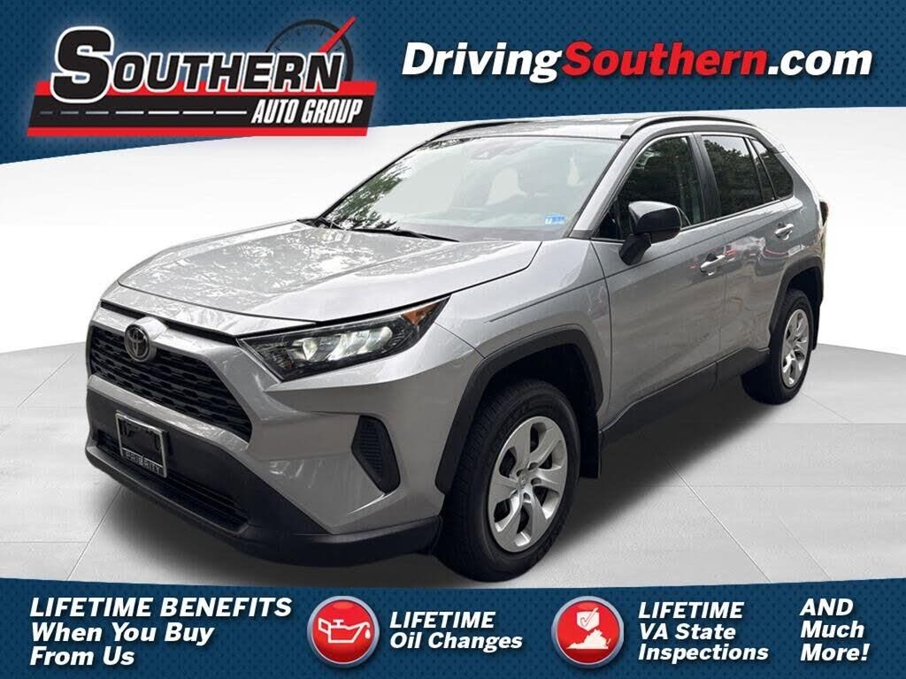 2020 Toyota RAV4 LE — photo 1 of 14