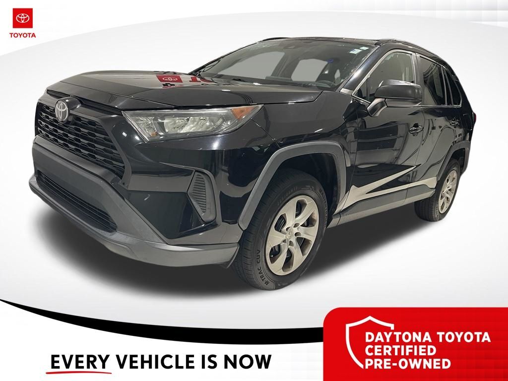 2021 Toyota RAV4 LE — photo 1 of 10