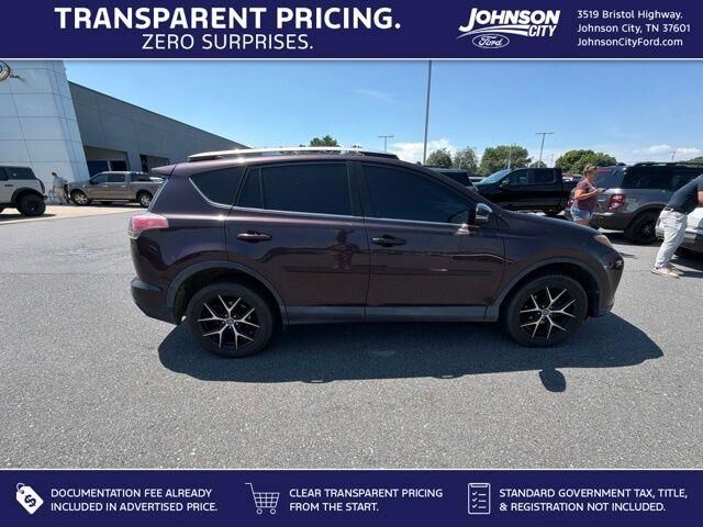 2017 Toyota RAV4 SE