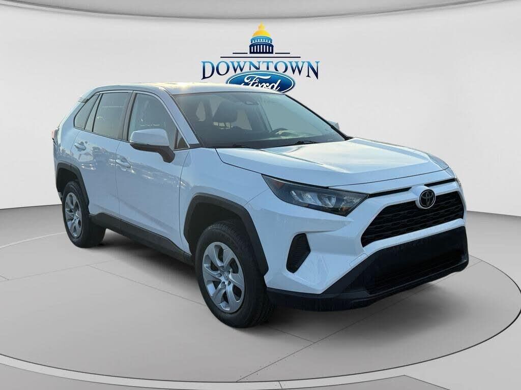 2022 Toyota RAV4 LE — photo 1 of 1
