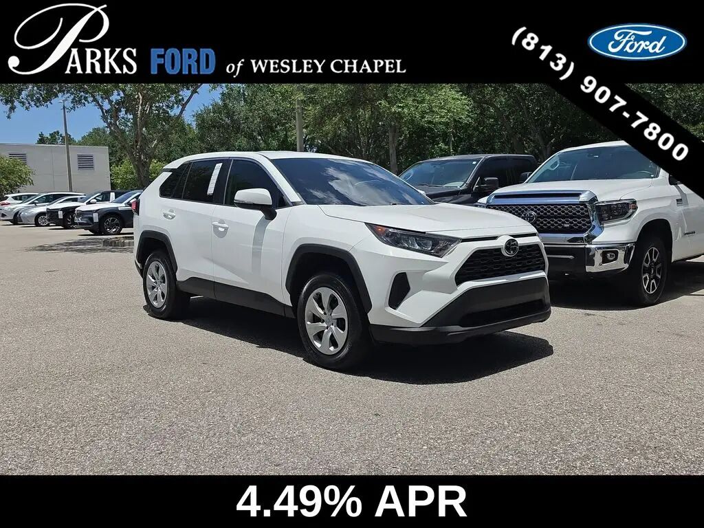 2022 Toyota RAV4 LE — photo 1 of 13