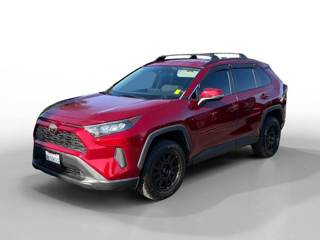 2019 Toyota RAV4 LE — photo 1 of 1