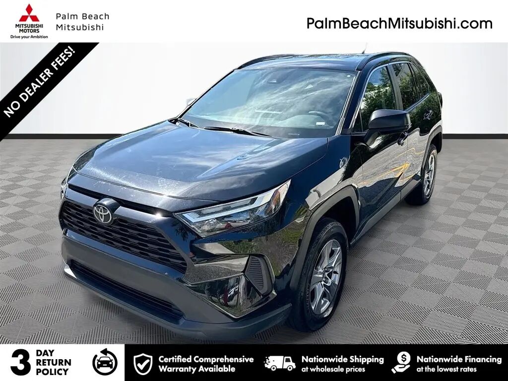 2025 Toyota RAV4 Hybrid LE — photo 1 of 13