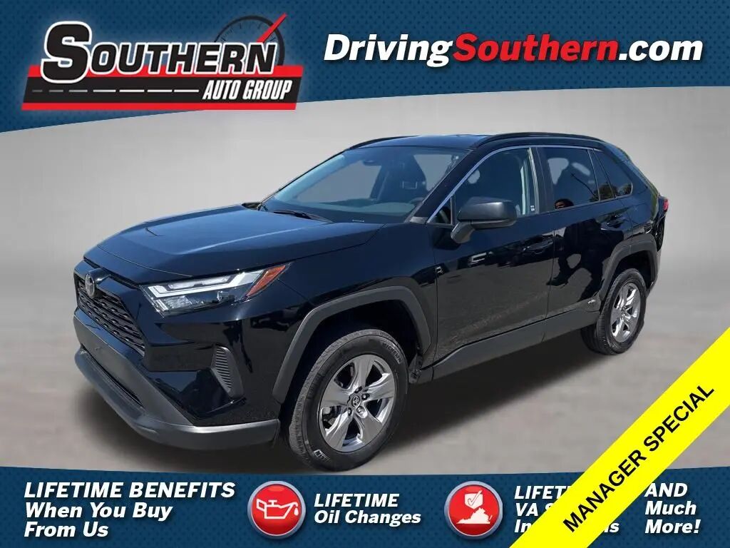 2025 Toyota RAV4 Hybrid LE — photo 1 of 18