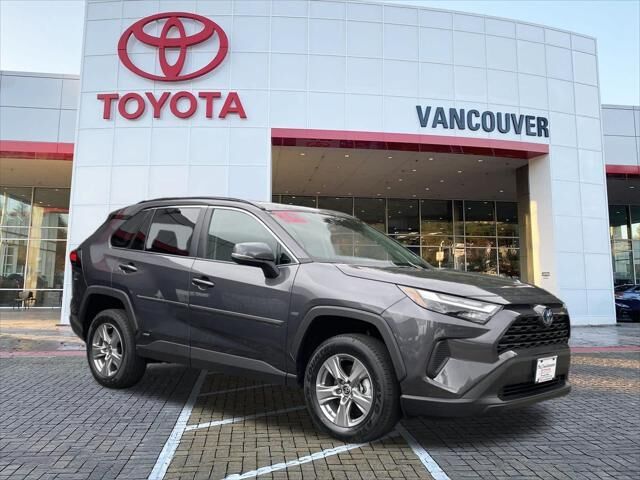 2024 Toyota RAV4 Hybrid LE — photo 1 of 13