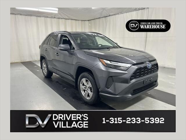 2024 Toyota RAV4 Hybrid LE — photo 1 of 13