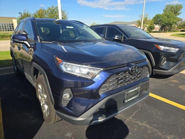 2021 Toyota RAV4 Limited — photo 1 of 3