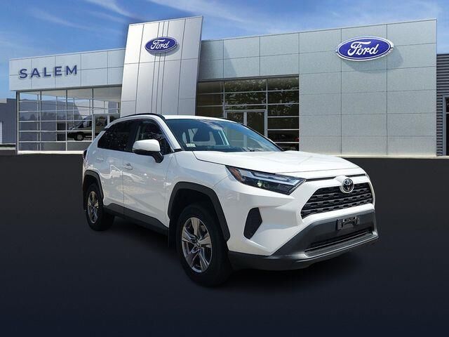 2024 Toyota RAV4 XLE — photo 1 of 39