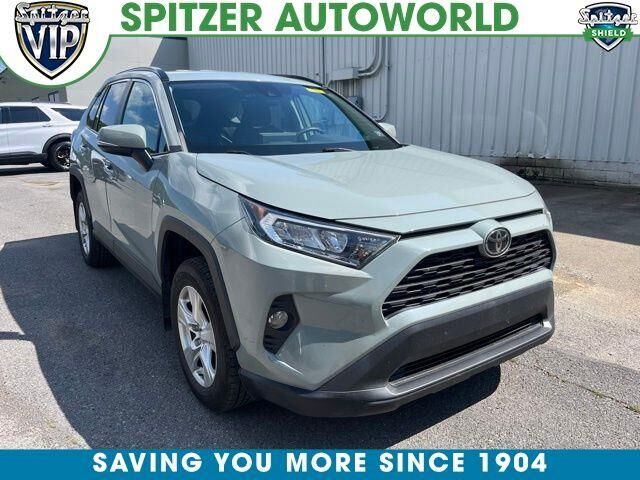 2020 Toyota RAV4 XLE — photo 1 of 12