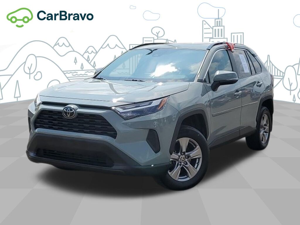 2023 Toyota RAV4 XLE — photo 1 of 6
