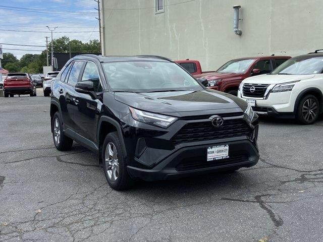 2025 Toyota RAV4 XLE — photo 1 of 13