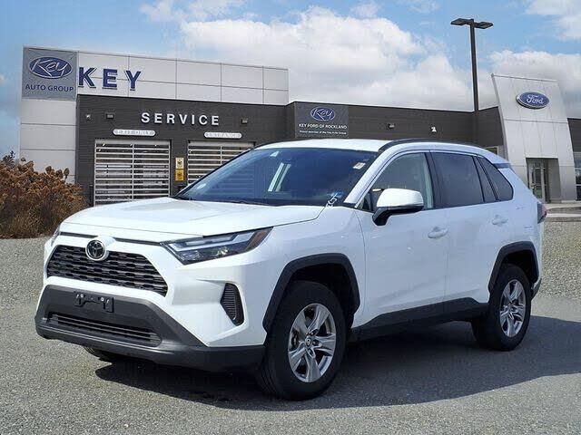 2025 Toyota RAV4 XLE — photo 1 of 2