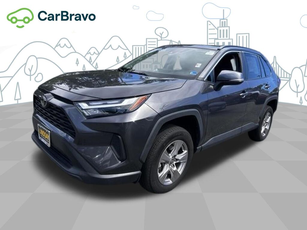 2025 Toyota RAV4 XLE — photo 1 of 7