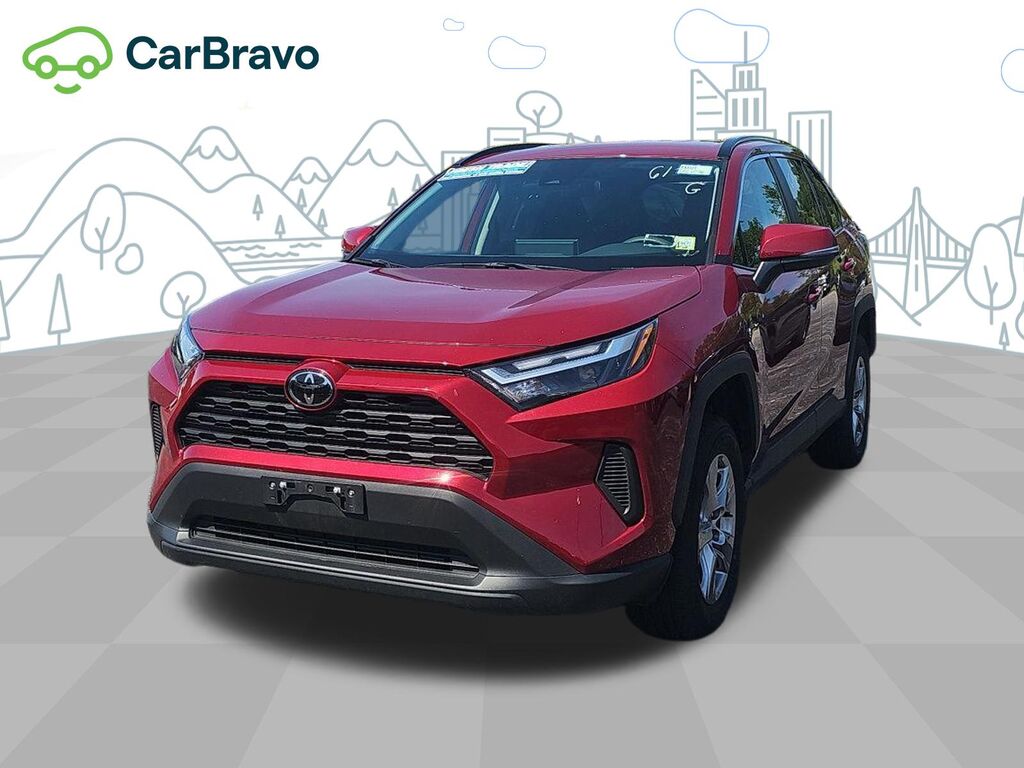 2025 Toyota RAV4 XLE — photo 1 of 6