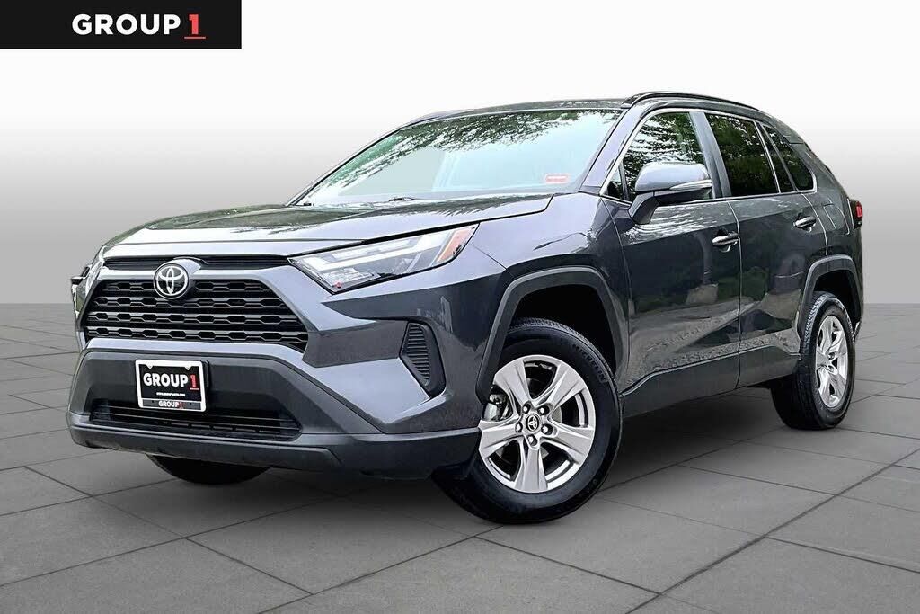 2025 Toyota RAV4 XLE — photo 1 of 1