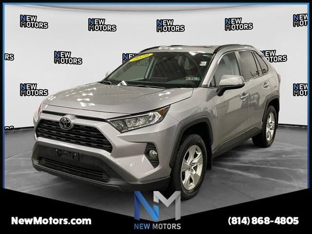 2020 Toyota RAV4 XLE — photo 1 of 13