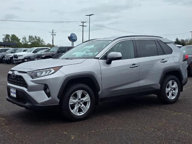 2021 Toyota RAV4 XLE — photo 1 of 13