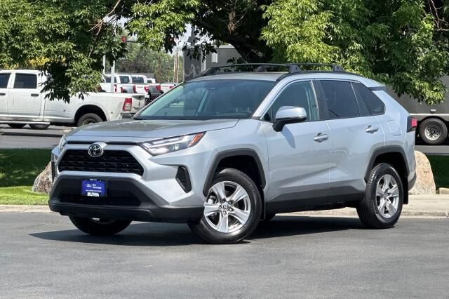 2025 Toyota RAV4 XLE — photo 1 of 13